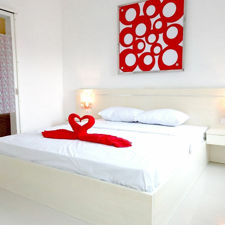 Oyo 1489 Simona Hotel Kerobokan Kültér fotó