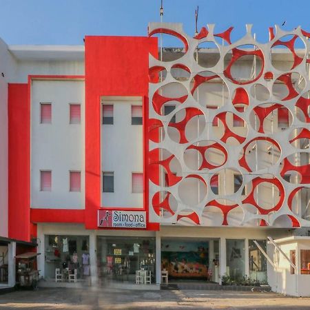 Oyo 1489 Simona Hotel Kerobokan Kültér fotó