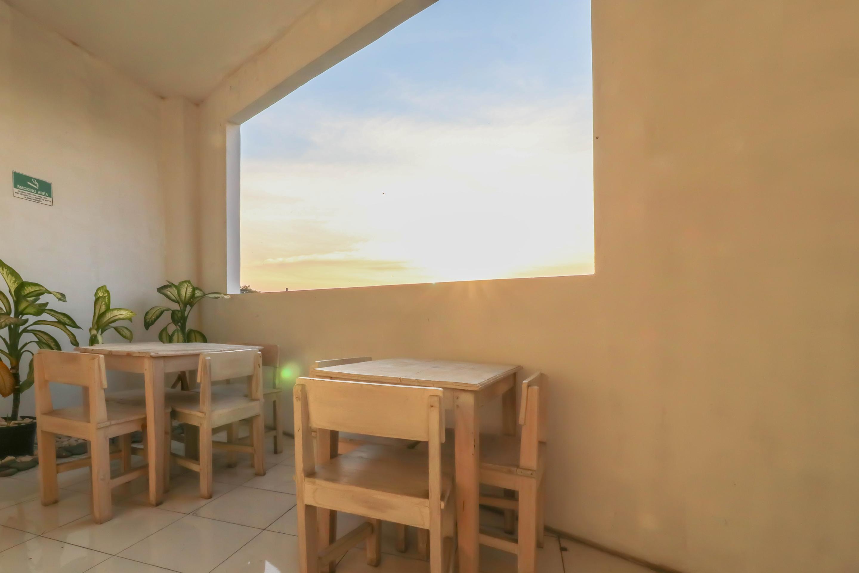 Oyo 1489 Simona Hotel Kerobokan Kültér fotó