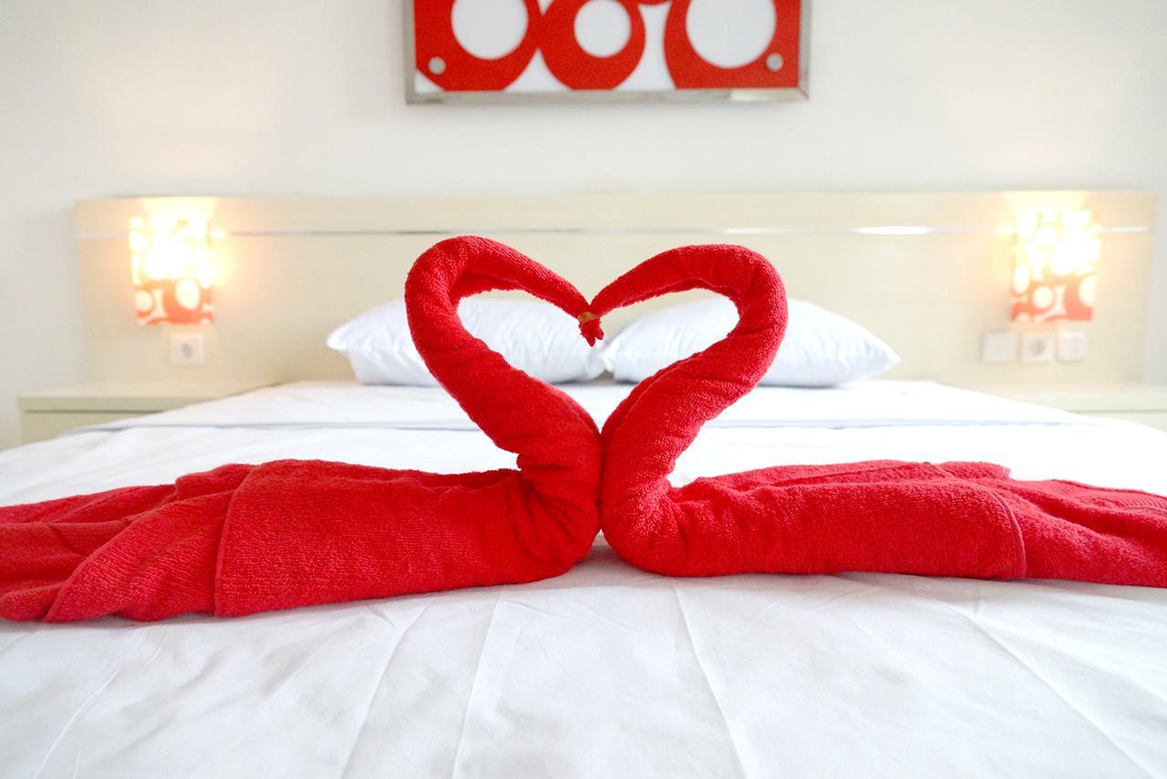 Oyo 1489 Simona Hotel Kerobokan Kültér fotó
