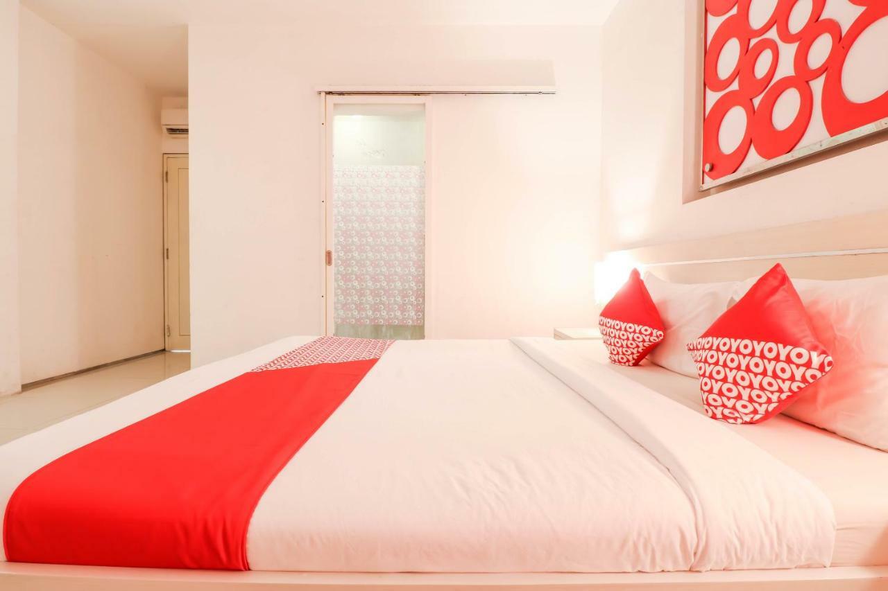 Oyo 1489 Simona Hotel Kerobokan Kültér fotó